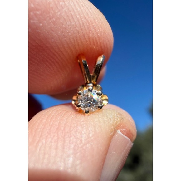 Vintage 14k Solid Yellow Gold Natural Earth Mined Diamond Pendant Charm Necklace